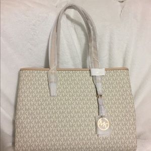 NWT Michael Kors large Jetset tote.